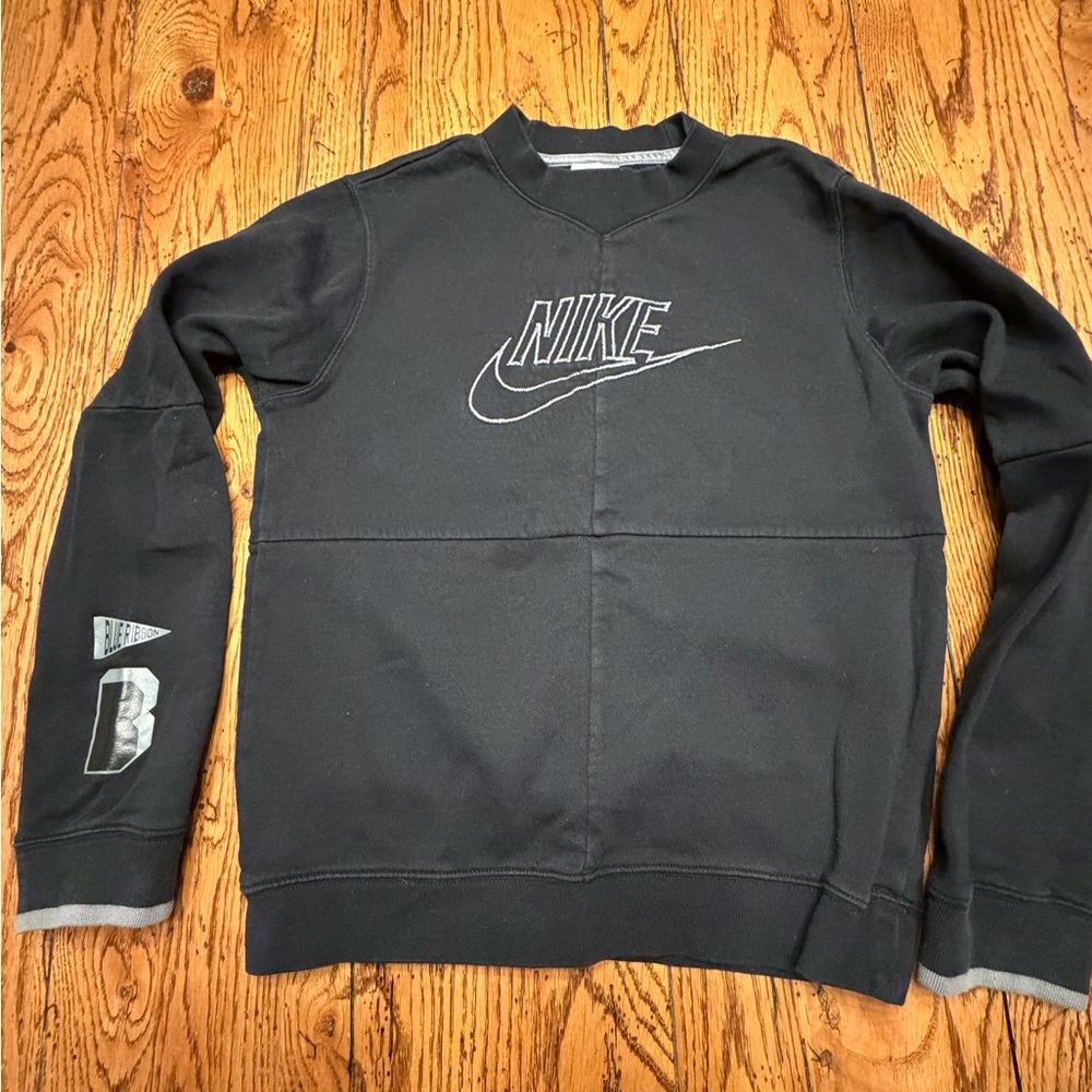 Nike kids Black Crewneck Sweater L